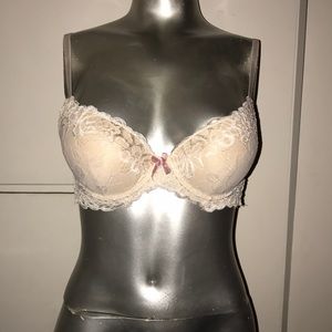 Marilyn Monroe pink bra 34b